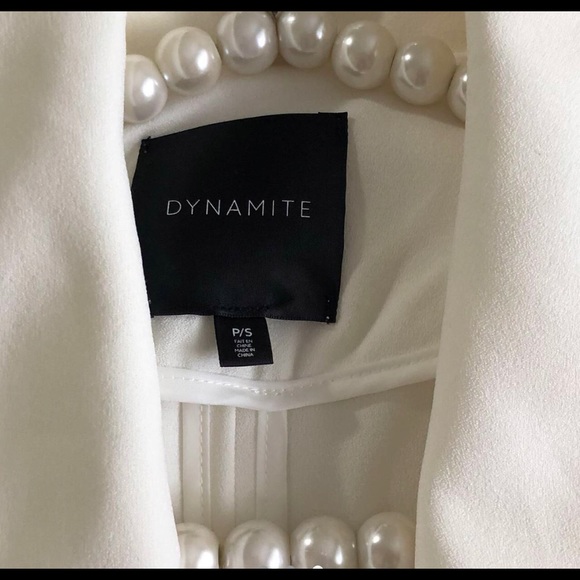 Cream open blazer from Dynamite - Picture 3 of 3